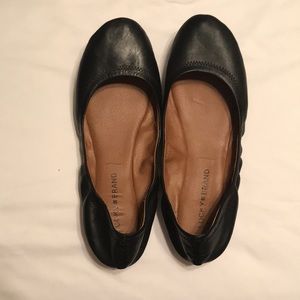EUC Lucky Brand flats!